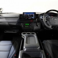 6493 令和2年式 ハイエース スーパーGL ダークプライムⅡ  2WD 2,000cc (ガソリン車)  2/5人乗車  7.1万km　のサムネイル