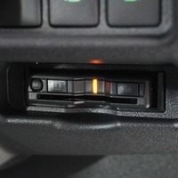 6384 8型ハイエース スーパーGL ダークプライムS  4WD 2,800CC ディーゼル車 4ナンバー 2/5人乗りのサムネイル