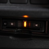 6718 令和6年式 ハイエース スーパーGL  2WD 2,000cc (ガソリン車)  2/5人乗車  2.6万km　のサムネイル