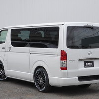 6615　オリジナルPKG　ハイエース　ダークプライムⅡ　2WD　2000cc　ガソリン車　5人乗りのサムネイル