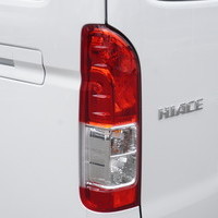 6615　オリジナルPKG　ハイエース　ダークプライムⅡ　2WD　2000cc　ガソリン車　5人乗りのサムネイル