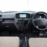 5996 【内装架装車 Attics mini T2】タウンエースバン GL 4WD 1,500cc (ガソリン車) 2/5人乗車 19㎞のサムネイル