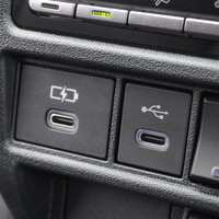 6615　オリジナルPKG　ハイエース　ダークプライムⅡ　2WD　2000cc　ガソリン車　5人乗りのサムネイル