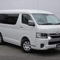6517【新型】ハイエース ワゴンGL 2WD 2,700cc (ガソリン) 10人乗車 9kmのサムネイル