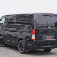 6450　令和3年式　リムジン7　ハイエース　スーパーGL　ダークプライムⅡ　2WD　2000cc　ガソリン車　7人乗り　4.7万kmのサムネイル