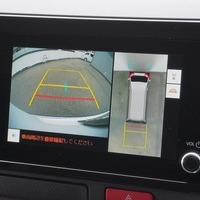6517【新型】ハイエース ワゴンGL 2WD 2,700cc (ガソリン) 10人乗車 9kmのサムネイル