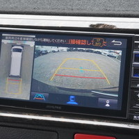 6450　令和3年式　リムジン7　ハイエース　スーパーGL　ダークプライムⅡ　2WD　2000cc　ガソリン車　7人乗り　4.7万kmのサムネイル