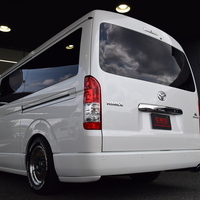 6692　令和6年式 ハイエース ワゴンGL ファインテックツアラー　2WD　2700cc　ガソリン車　10人乗り　0.2万kmのサムネイル