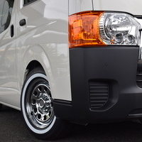 6177　8型ハイエースバン DX ビーチクルーザー架装　ガソリン車　2WD　2,000cc　3/6人乗りのサムネイル