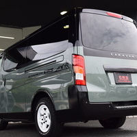 4854　CRS小牧オリジナルデモカー！ 令和5年式　キャラバン グランドプレミアムGX　2,400cc　ディーゼル車　4WD　2/5人乗り　1.4万Kmのサムネイル