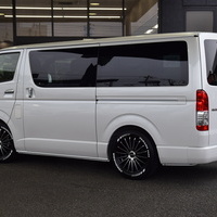 6618　9型ハイエースバン S-GL DARK PRIMEⅡ　ガソリン車　2WD　2000cc　2/5人乗り　42kmのサムネイル