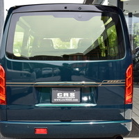 2810　CRS小牧オリジナルデモカー！ 令和5年式　ハイエースバンDX　2,000cc　ガソリン車　2WD　2/5人乗り　1.9万Kmのサムネイル