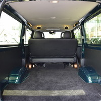 2810　CRS小牧オリジナルデモカー！ 令和5年式　ハイエースバンDX　2,000cc　ガソリン車　2WD　2/5人乗り　1.9万Kmのサムネイル