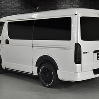 6656 令和5年式 ハイエース スーパーGL　ダークプライムⅡ   2WD 2,800cc (ディーゼル車)  3ナンバー 5人乗車  7.8万km 車検:令和8年12月13日のサムネイル