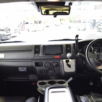 2810　CRS小牧オリジナルデモカー！ 令和5年式　ハイエースバンDX　2,000cc　ガソリン車　2WD　2/5人乗り　1.9万Kmのサムネイル