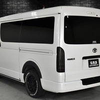 6656 令和5年式 ハイエース スーパーGL　ダークプライムⅡ   2WD 2,800cc (ディーゼル車)  3ナンバー 5人乗車  7.8万km 車検:令和8年12月13日のサムネイル