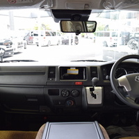 6177　8型ハイエースバン DX ビーチクルーザー架装　ガソリン車　2WD　2,000cc　3/6人乗りのサムネイル