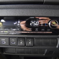 6618　9型ハイエースバン S-GL DARK PRIMEⅡ　ガソリン車　2WD　2000cc　2/5人乗り　42kmのサムネイル