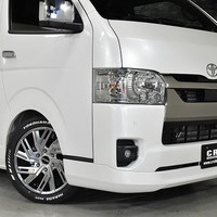 6719 令和7年式 ハイエース スーパーGL ダークプライムⅡ  2WD 2,800cc (ディーゼル車)  2/5人乗車 0.2万km 車検令和9年10月のサムネイル