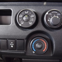 6177　8型ハイエースバン DX ビーチクルーザー架装　ガソリン車　2WD　2,000cc　3/6人乗りのサムネイル