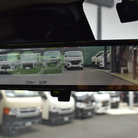 4854　CRS小牧オリジナルデモカー！ 令和5年式　キャラバン グランドプレミアムGX　2,400cc　ディーゼル車　4WD　2/5人乗り　1.4万Kmのサムネイル