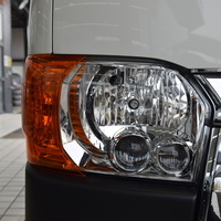 6177　8型ハイエースバン DX ビーチクルーザー架装　ガソリン車　2WD　2,000cc　3/6人乗りのサムネイル