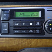 6578　令和5年式 ハイエース ワゴンGL ファインテックツアラー　2WD　2700cc　ガソリン車　10人乗り　1.3万Kmのサムネイル