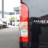 5297　8型ハイエースワゴン GL ベッドキットⅣ Ver.Ⅱ架装車　ガソリン車　2WD　2,700cc　10人乗り　17kmのサムネイル