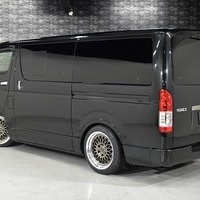 6657 令和6年式 ハイエース スーパーGL ダークプライムⅡ   2WD 2,800cc (ディーゼル車)  2/5人乗車  3.4万kmのサムネイル