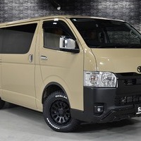 6718 令和6年式 ハイエース スーパーGL  2WD 2,000cc (ガソリン車)  2/5人乗車  2.6万km　のサムネイル