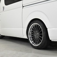 6384 8型ハイエース スーパーGL ダークプライムS  4WD 2,800CC ディーゼル車 4ナンバー 2/5人乗りのサムネイル