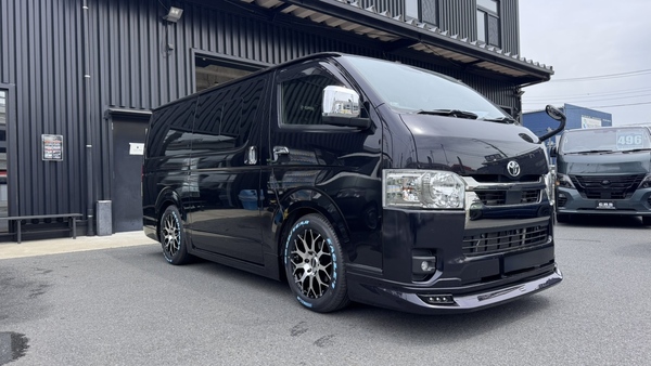 CRS横浜　ハイエース　カスタム