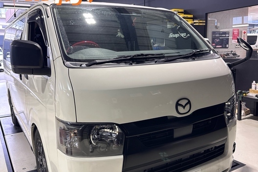 CRS名古屋　ハイエース　レジアスエース　ボンゴ　カスタム！！　DXにブリットシート取付！！サムネイル