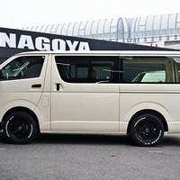 6153.令和8年式 ハイエースバン DX 2WD 2,000cc ガソリン車 走行9キロ 新車未登録のサムネイル