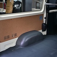 6360.令和8年式 ハイエースバン DX 2WD 2,000cc ガソリン車 走行8キロ 新車未登録のサムネイル