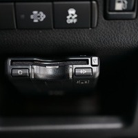 5884.令和8年式 キャラバン グランドプレミアムGX 寒冷地仕様 4WD 2,400cc ディーゼル車 走行59キロ 新車未登録のサムネイル