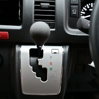 6153.令和8年式 ハイエースバン DX 2WD 2,000cc ガソリン車 走行9キロ 新車未登録のサムネイル