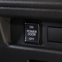 6104  令和7年式 デリカミニ T PREMIUM デリマル 4WD 660cc ガソリン車 4人乗車 370㎞ 車検:令和10年11月20日のサムネイル
