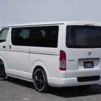 6575　オリジナルPKG　ハイエース　スーパーGL　ダークプライムⅡ　2WD　2000cc　ガソリン車　5人乗りのサムネイル