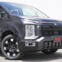 6442　令和8年式　デリカD:5　P　4WD　2200cc　ディーゼル車　登録済未使用　7人乗り　10kmのサムネイル