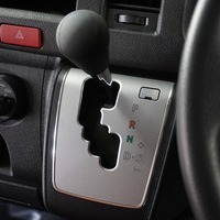 6370 8型ハイエース DX  2WD 2,000CC ガソリン車 4ナンバー 3/6人乗りのサムネイル