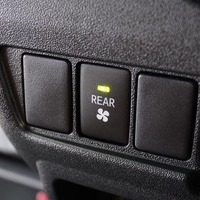 6321 8型ハイエース DX  2WD 2,000CC ガソリン車 4ナンバー 3/6人乗りのサムネイル