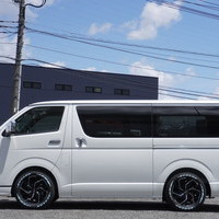 6575　オリジナルPKG　ハイエース　スーパーGL　ダークプライムⅡ　2WD　2000cc　ガソリン車　5人乗りのサムネイル