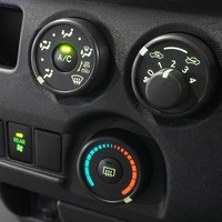 6369 8型ハイエース DX  2WD 2,000CC ガソリン車 4ナンバー 3/6人乗りのサムネイル