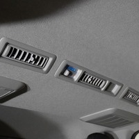 6369 8型ハイエース DX  2WD 2,000CC ガソリン車 4ナンバー 3/6人乗りのサムネイル