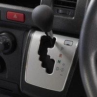 6148 8型ハイエース DX  2WD 2,000CC ガソリン車 4ナンバー 3/6人乗りのサムネイル