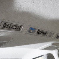 6148 8型ハイエース DX  2WD 2,000CC ガソリン車 4ナンバー 3/6人乗りのサムネイル