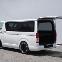 6579　オリジナルPKG　ハイエース　ダークプライムⅡ　2WD　2800cc　ディーゼル車　5人乗りのサムネイル