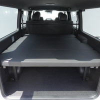 6579　オリジナルPKG　ハイエース　ダークプライムⅡ　2WD　2800cc　ディーゼル車　5人乗りのサムネイル