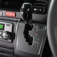 6424 8型ハイエース スーパーGL ダークプライムS  2WD 2,800CC ディーゼル車 4ナンバー 2/5人乗りのサムネイル